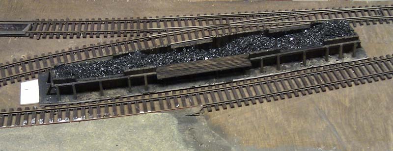 H0 layout loc depot coal bunker
