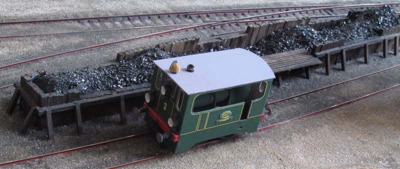 H0 layout loc depot coal bunker